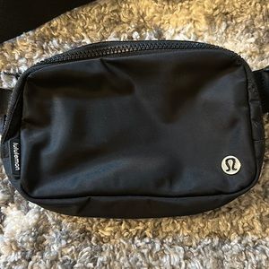 Lululemon belt bag